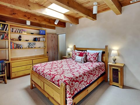 Luces de la Ciudad House in Santa Fe