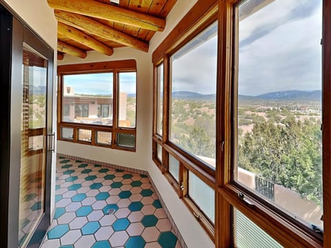 Luces de la Ciudad House in Santa Fe