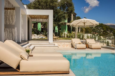 Property building, Natural landscape, Garden, Pool view, Swimming pool, sunbed