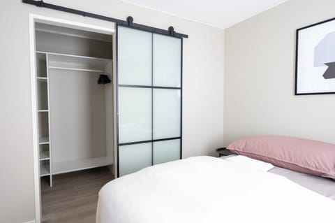 Bed, Bedroom, wardrobe