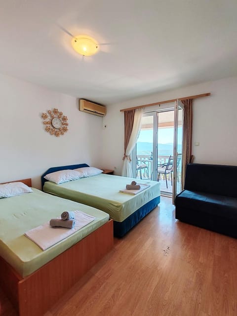 Apartment & Rooms Tempera Bed and Breakfast in Neum