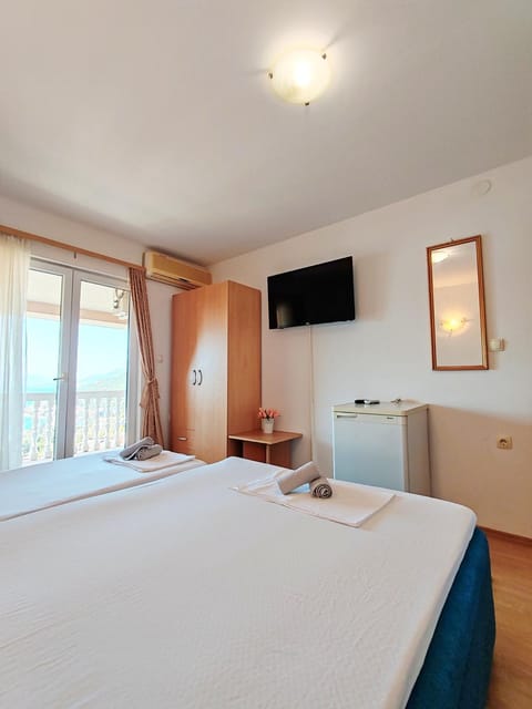 Apartment & Rooms Tempera Bed and Breakfast in Neum