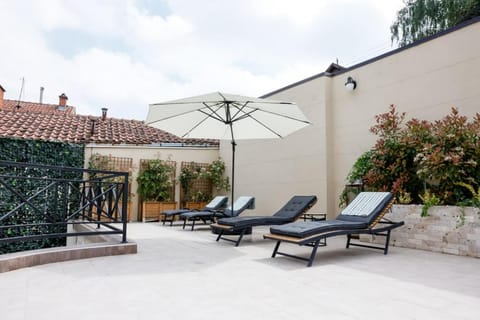 Patio, Spring, Day, Garden, Garden view, Pool view, sunbed