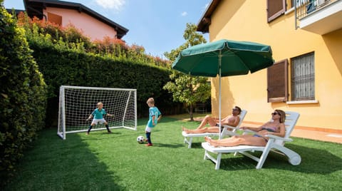 Patio, Spring, Day, People, Children play ground, Garden, Garden, Fitness centre/facilities, Garden view, group of guests, sunbed