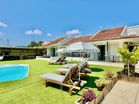 Property building, Swimming pool