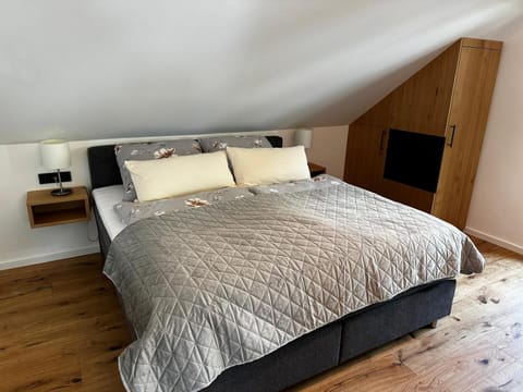 Bed, Bedroom