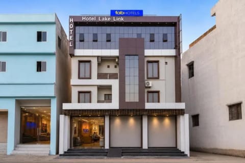 Property building, Facade/entrance
