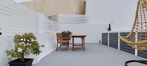 The Lithos Villa by A Terre Cave Villas Villa in Thera