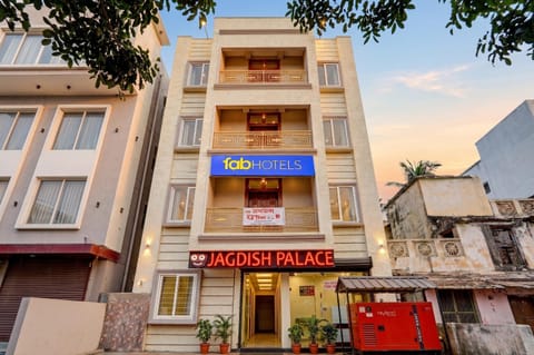 Property building, Facade/entrance