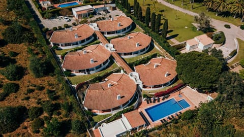 Property building, Day, Neighbourhood, Natural landscape, Bird's eye view, Pool view, Street view, Swimming pool