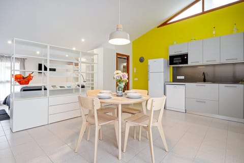 Property building, Kitchen or kitchenette, Living room