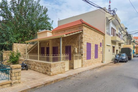 Property building, Neighbourhood