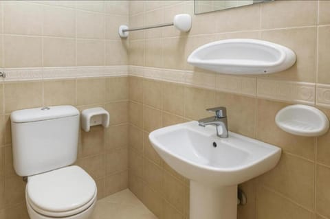 MONTHLY RENTAL 2BEDROOM VACATION HOME APARTMENT IN SHARJAH DUBAI BORDER BY MAUON TOURISM Apartment in Al Sharjah