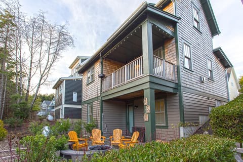 Property building, Patio, Spring, Day, View (from property/room)