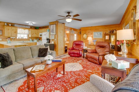 Cozy Cabin with Grill and Fire Pit By Dale Hollow Lake Cabin in Tennessee