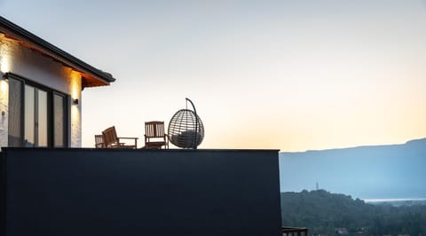 View (from property/room), Mountain view, Sea view, Sunset