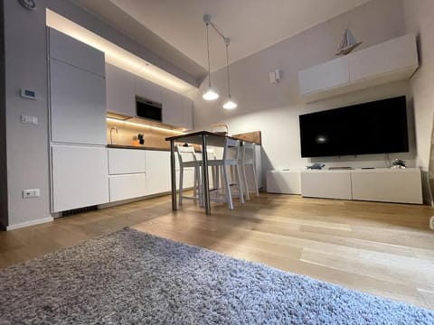 TV and multimedia, Kitchen or kitchenette, Dining area