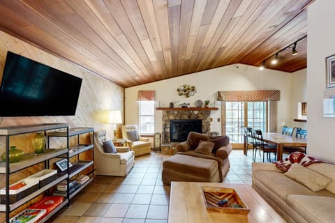 Scenes of Evergreens House in Incline Village