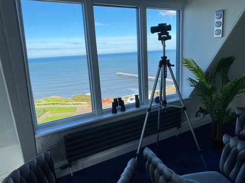 Blue Ocean Seaview Penthouse Perfectly Saltburn Apartment in Saltburn-by-the-Sea