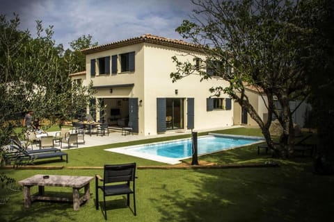 Belle maison 4* Clim Piscine Wifi Villa in Gassin