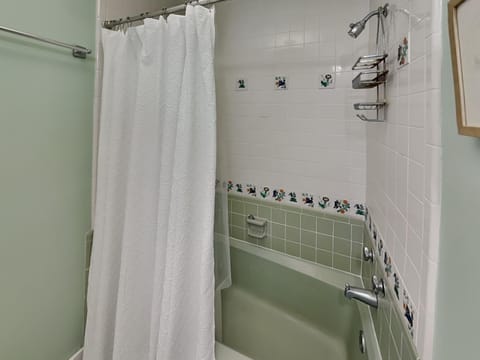 Thirst N Howl by Tybee Vacation Rentals House in Tybee Island