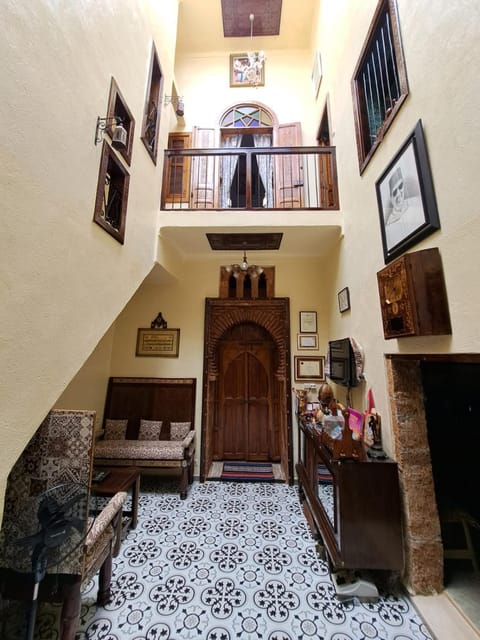 Property building, Internal: Not applicable to any particular room