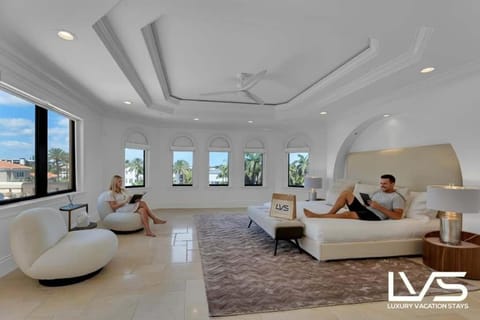 Villa Rhodes Palatial Waterfront Beach Estate House in Delray Beach