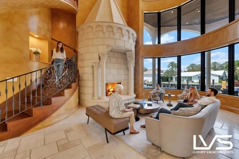 Villa Rhodes Palatial Waterfront Beach Estate House in Delray Beach