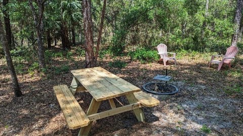 Fanning and Manatee Springs Exclusive Primitive Campground Campground/ 
RV Resort in Florida