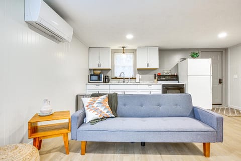 Updated Wellston Cabin, Walk to Lake Beach and Dock! Cabin in Michigan