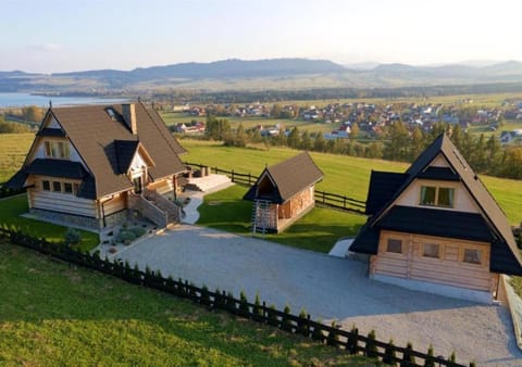 Property building, Nearby landmark, Day, Natural landscape, Bird's eye view, Balcony/Terrace, Balcony/Terrace, Seating area, Lake view, Mountain view, River view