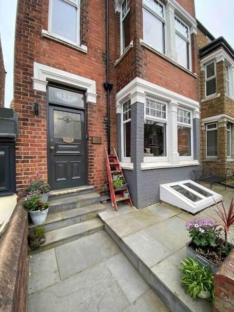 Vere House, Apartment 2, spacious & great location Apartment in Scarborough