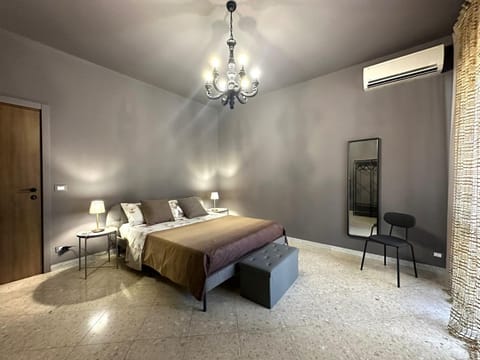 Bed, Photo of the whole room, Seating area, Bedroom, air conditioner