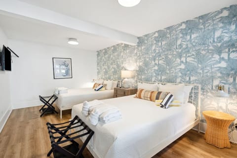 Folliday Inn - The Boattail - Room 15 Inn in Folly Beach