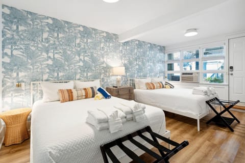 Folliday Inn - The Boattail - Room 15 Inn in Folly Beach