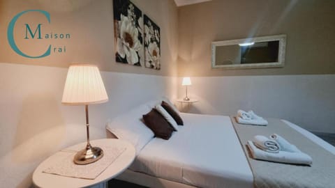 Bed, Photo of the whole room, Logo/Certificate/Sign, Bedroom