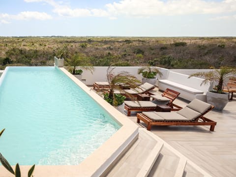 Day, Natural landscape, Balcony/Terrace, Swimming pool