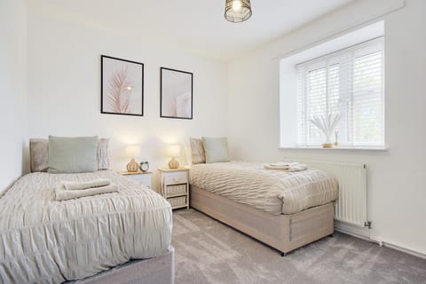 Seapoint- Boho Coastal Retreat near Sandbanks! House in Poole