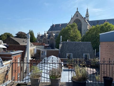 Apartment City Center Terrace with Iconic View Apartment in Gouda