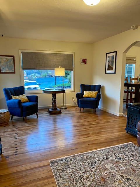 Historic Downtown Cottage House in Astoria