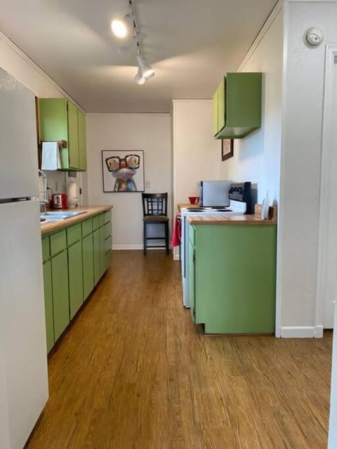 Quaint Downtown Cottage House in Astoria