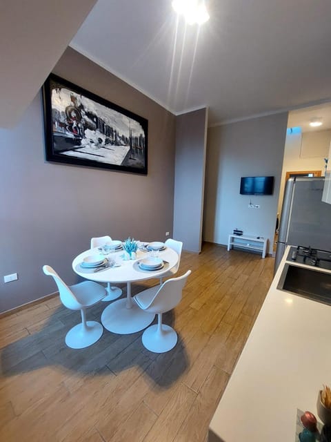 TV and multimedia, Kitchen or kitchenette, Living room, Seating area, Dining area, minibar, oven