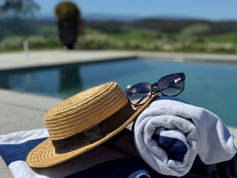 Mountain view, Pool view, Swimming pool