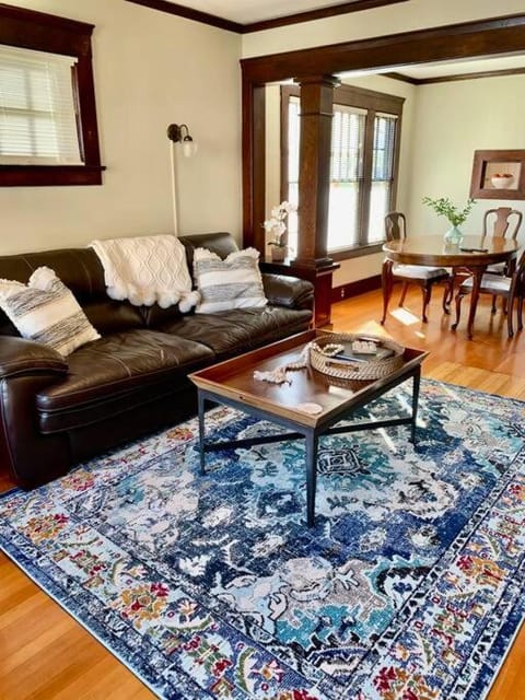 Historic Downtown Flat, # 2 Apartment in Astoria