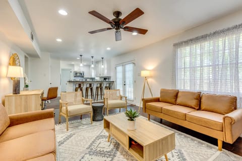 Family-Friendly Home 6 Mi to Downtown Mobile! House in Mobile