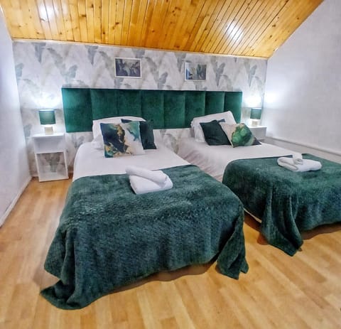 KRK stop near airport Apartment in Gmina Liszki