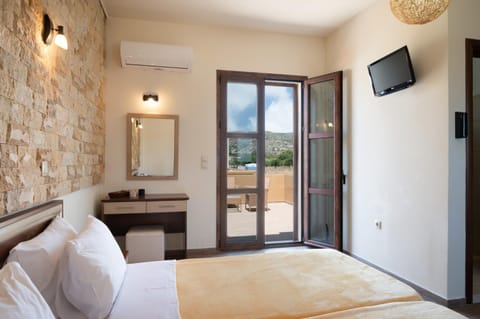 Bed, Balcony/Terrace, Bedroom