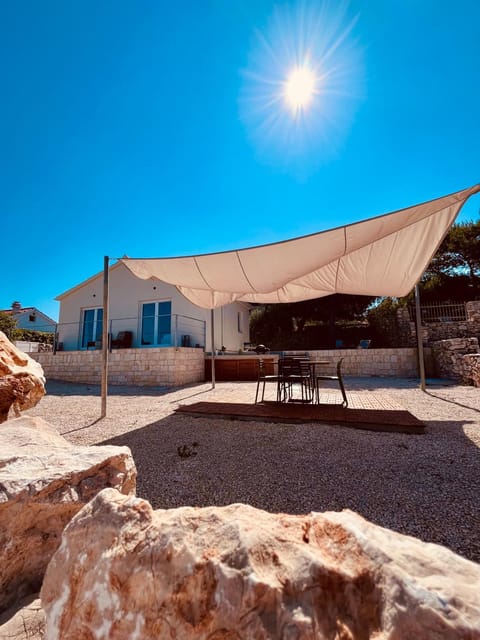 Holiday House Sign Off Drvenik Mali House in Split-Dalmatia County