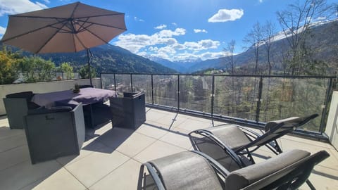 Patio, Spring, Day, Natural landscape, View (from property/room), Balcony/Terrace, Mountain view, Mountain view, sunbed