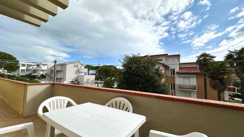 M095 - Marcelli, trilocale ristrutturato a 100 m dal mare Apartment in Marcelli